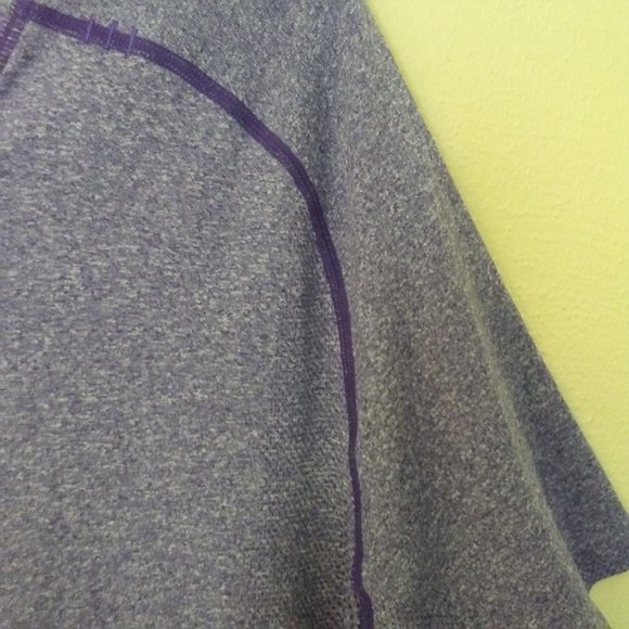 Lululemon V- Neck Tee Heathered Plum Size L (10/12)* - Picture 3 of 8